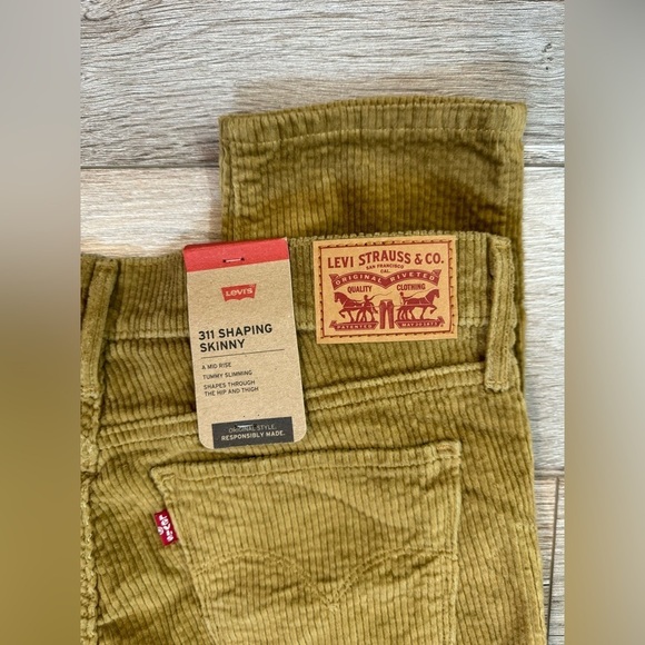 Levi’s~ Women’s 311 Shaping Skinny Corduroy Pants Size 31 X 30‎ New Mid - Rise - Picture 6 of 8